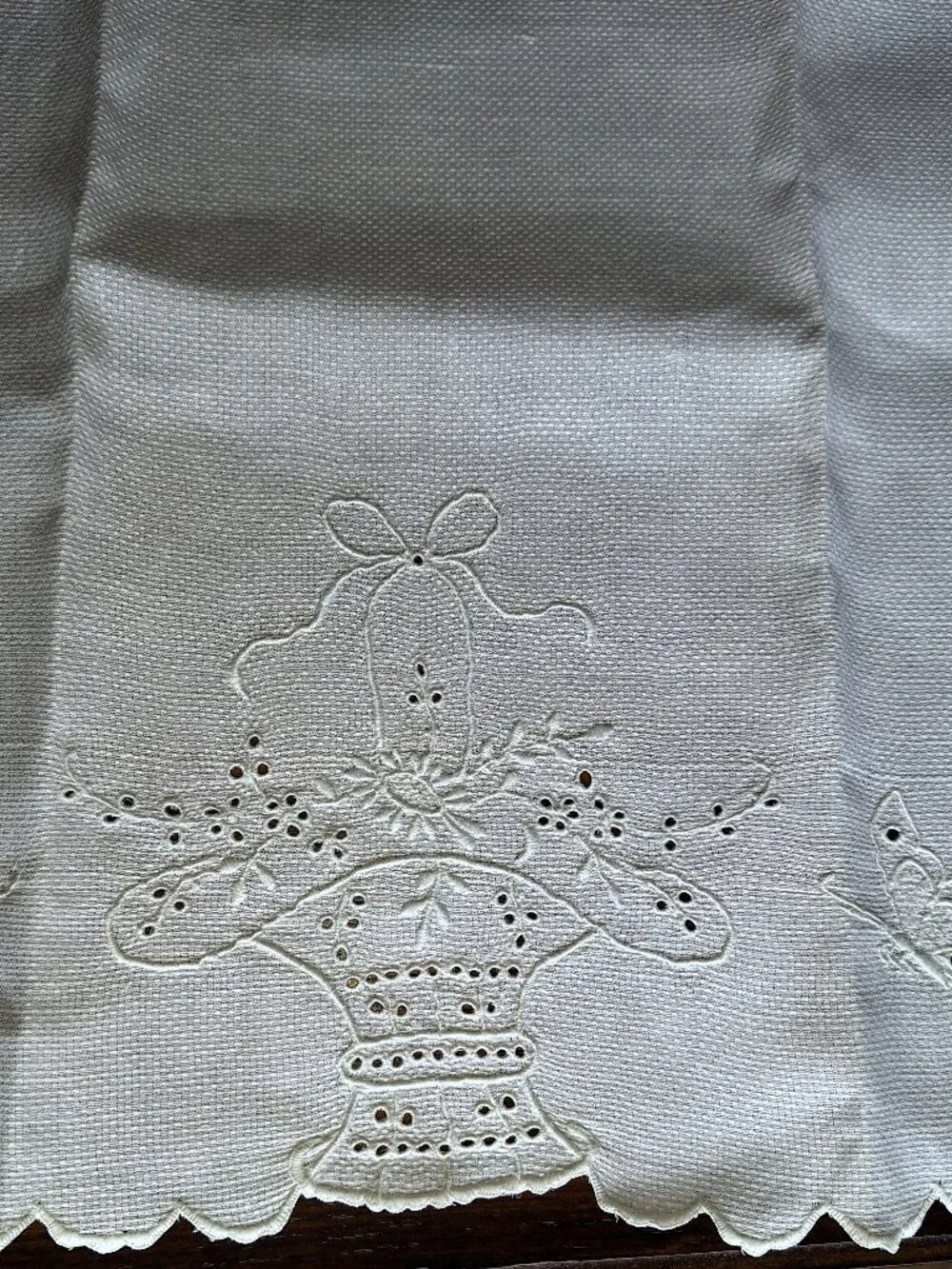 Vintage White Hand Towel 17 x 26